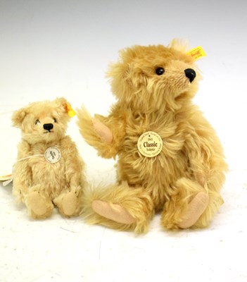 Lot 343 - Two Steiff bears