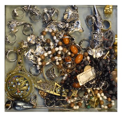 Lot 92 - Assorted quantity of costume jewellery