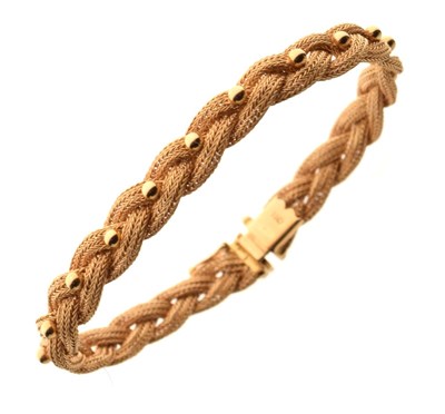 Lot 30 - Yellow metal (18ct/750) plaited bracelet