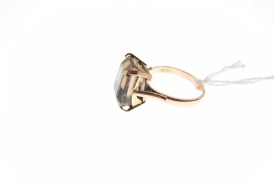 Lot 12 - Smoky quartz ring