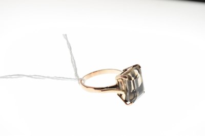 Lot 12 - Smoky quartz ring
