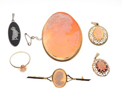 Lot 109 - Small quantity of cameo jewellery