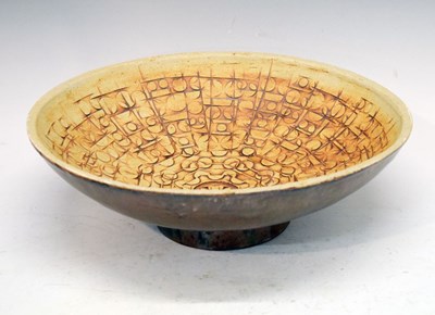 Lot 285 - Retro 1970s studio pottery bowl