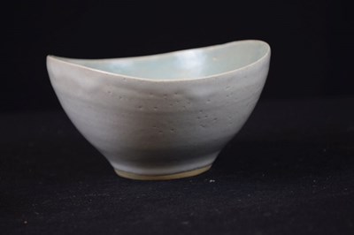 Lot 477 - Dame Lucie Rie eliptical bowl