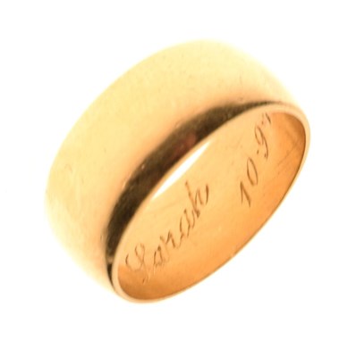 Lot 10 - 22ct gold wedding band