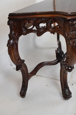 Lot 482 - Reproduction carved 18th Century Italian-style console table