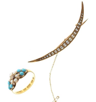 Lot 62 - Victorian seed pearl and turquoise ring, and a seed pearl set bow brooch, 4.5g gross approx (2)