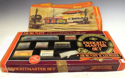 Lot 265 - Hornby 'R.578' 00 gauge Freight Master Set, together with a vintage Technofix Nr.275 tin plate clockwork set