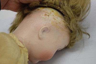 Lot 201 - Simon & Halbig - Kammer & Reinhardt 131 'googly eye' doll