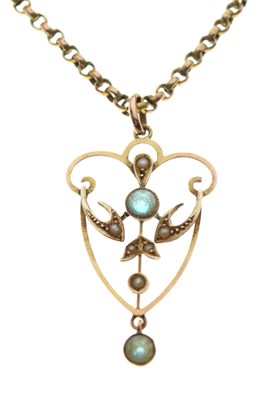 Lot 67 - Edwardian yellow metal pendant and chain, 4.5g gross approx