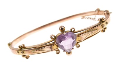 Lot 32 - Edwardian 9ct gold hinged bangle