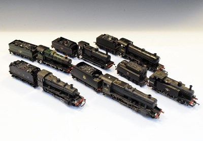 Lot 237 - Six 00 gauge railway trainset locomotives and tenders