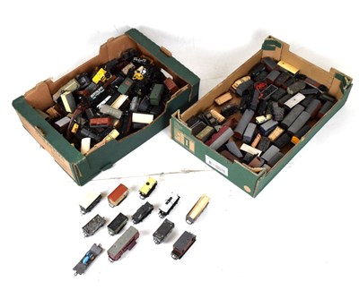 Lot 251 - Large quantity of various branded 00 gauge rolling stock and wagons