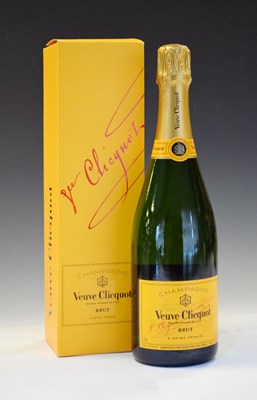 Lot 444 - Bottle of Veuve Clicquot brut champagne