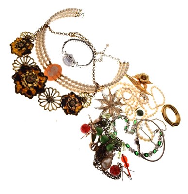 Lot 84 - Quantity of costume jewellery