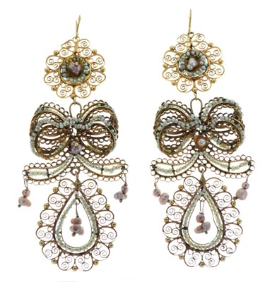 Lot 26 - Pair of 19th Century girandole pendant earrings