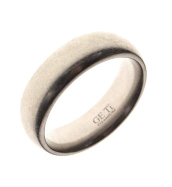 Lot 24 - Titanium 7mm wedding ring