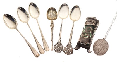 Lot 143 - Assorted  silver items