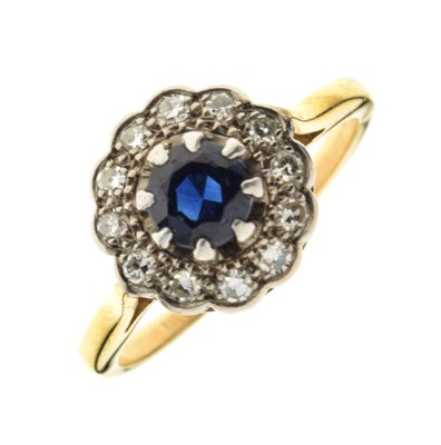 Lot 12 - Sapphire and diamond cluster ring