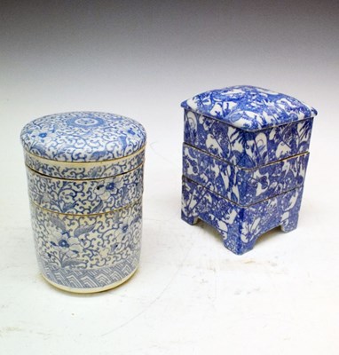 Lot 370 - Chinese blue and white porcelain cylindrical tiffin box, etc.