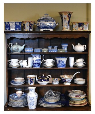 Lot 592 - Large quantity of ceramics