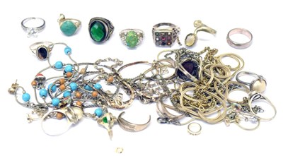 Lot 90 - Small quantity of silver and white metal jewellery