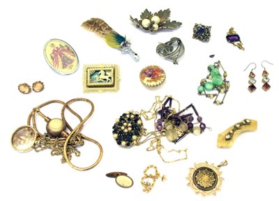 Lot 93 - Small quantity of costume jewellery including brooches, necklaces, etc