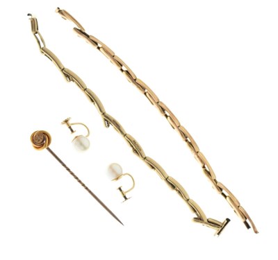 Lot 85 - Two '9ct' expanding straps, a tie pin stamped '15c', and a pair of cultured pearl ear studs
