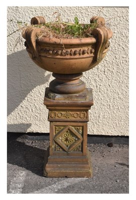 Lot 600 - Late Victorian stoneware garden urn and pedestal