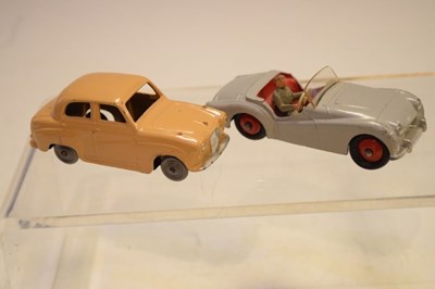 Lot 266 - Dinky Toys