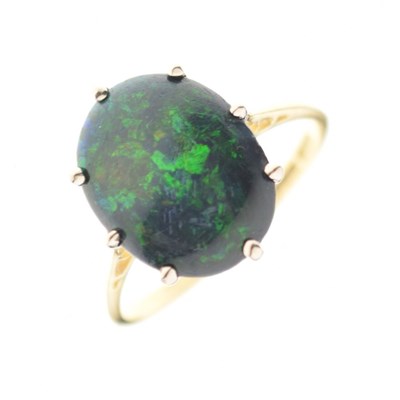Lot 18 - Black opal ring