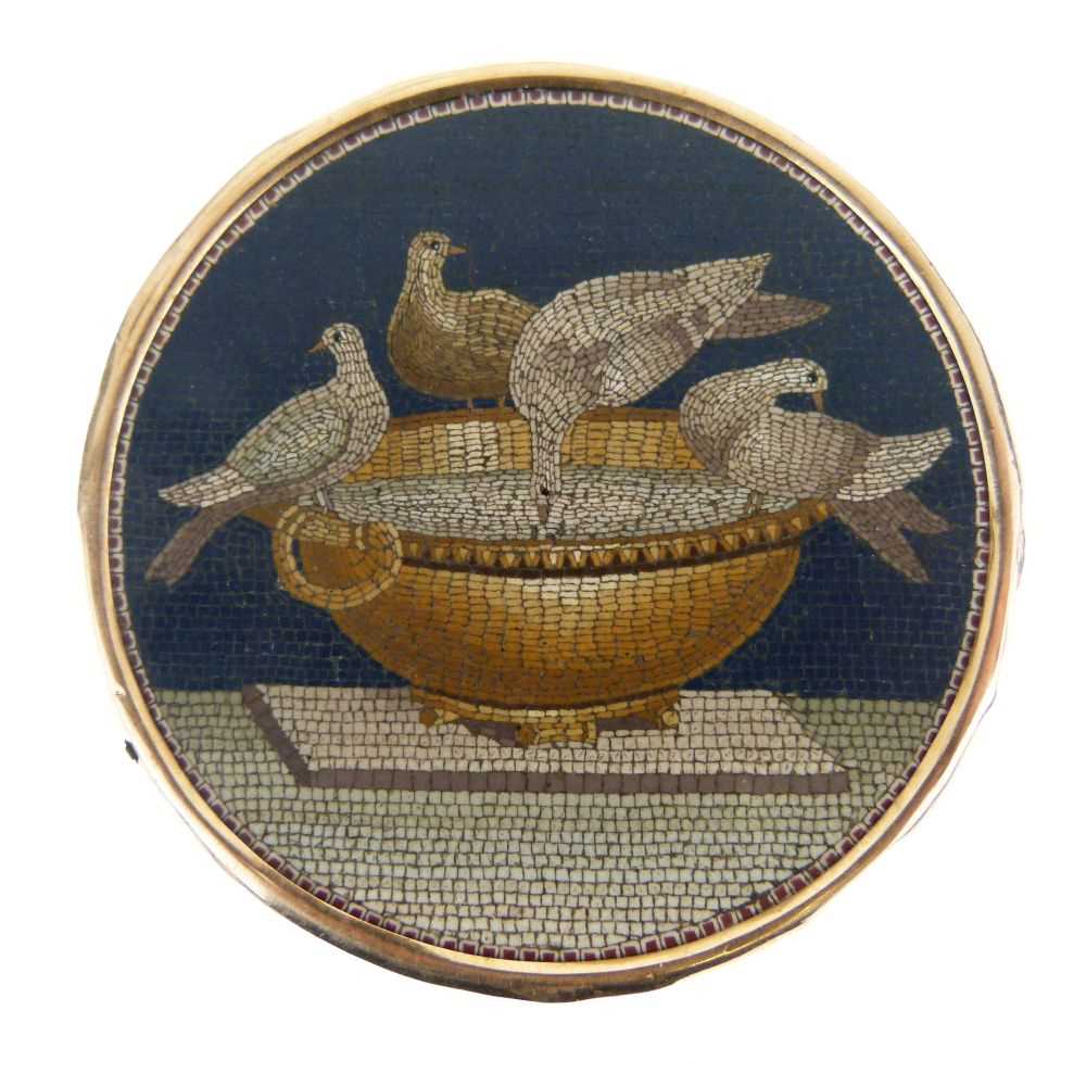 Lot 38 - Fine 19th Century Italian 'Grand Tour' souvenir micromosaic panel