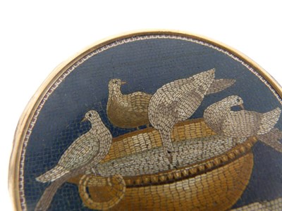 Lot 38 - Fine 19th Century Italian 'Grand Tour' souvenir micromosaic panel