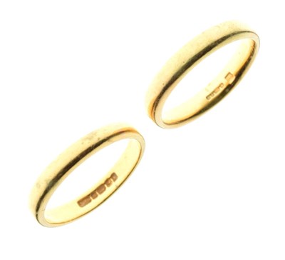 Lot 16 - Two 22ct gold wedding bands