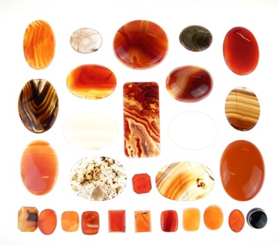 Lot 64 - Large collection of assorted agates and other hardstones