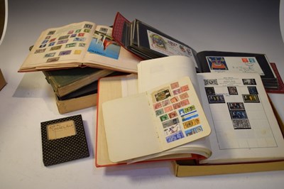Lot 221 - Quantity of stamp albums and loose stamps