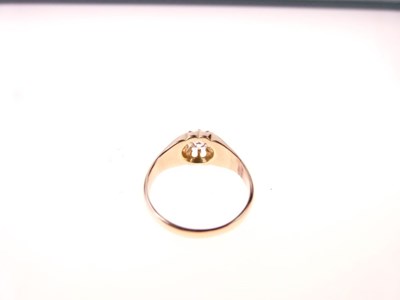 Lot 4 - Single stone diamond ring