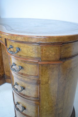 Lot 645 - Fine Victorian burr walnut kidney-shaped pedestal desk by Gillow & Co