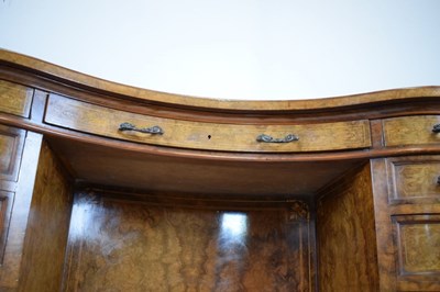 Lot 645 - Fine Victorian burr walnut kidney-shaped pedestal desk by Gillow & Co