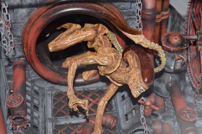 Lot 369 - Aliens 3 resin diorama display