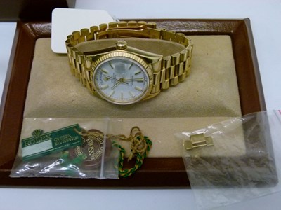 Lot 70 - Rolex - Gentleman's 18K Day Date automatic chronometer wristwatch