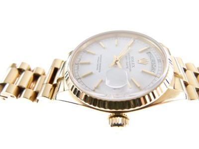 Lot 70 - Rolex - Gentleman's 18K Day Date automatic chronometer wristwatch