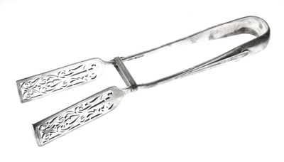 Lot 87 - Elkington & Co - Cased pair of Edward VII silver asparagus tongs