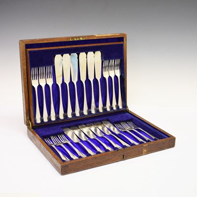 Lot 89 - George V oak-cased canteen of silver Old English pattern fish cutlery