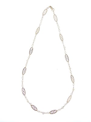 Lot 41 - 18ct gold and cultured pearl chain
