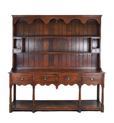 Lot 610 - Reproduction oak high dresser