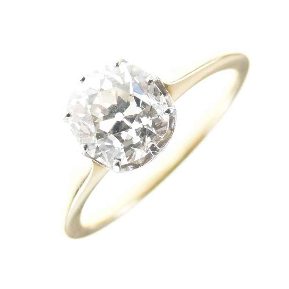 Lot 6 - Diamond single-stone ring
