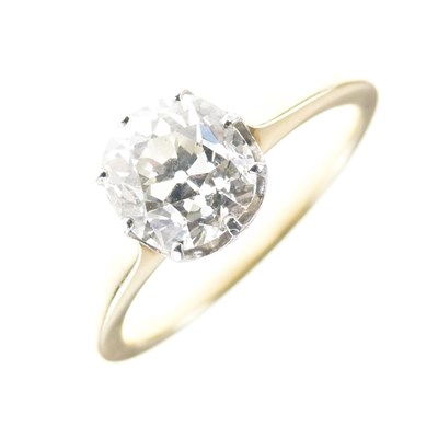 Lot 6 - Diamond single-stone ring