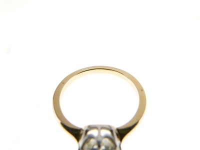 Lot 6 - Diamond single-stone ring
