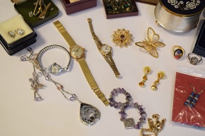 Lot 97 - Small quantity of costume jewellery